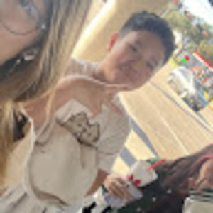 Meet your Posher, Khoi